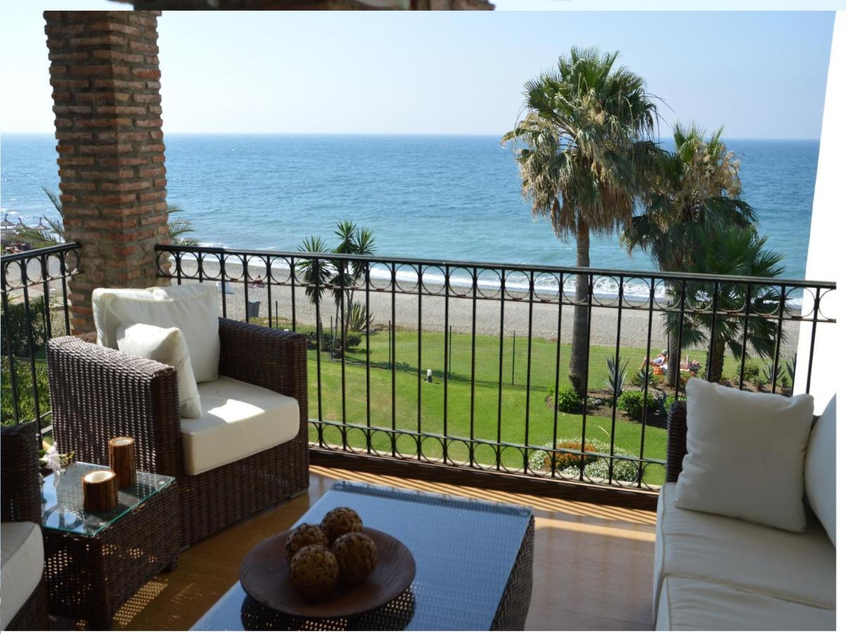 Hb - Comfortable Beachfront Holiday Apartment Estepona Eksteriør bilde